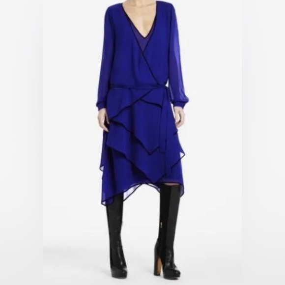 BCBGMAXAZRIA Runway 'Lydia' Silk Longsleeve Dress (Larkspur Blue) Small $428 - Picture 1 of 9